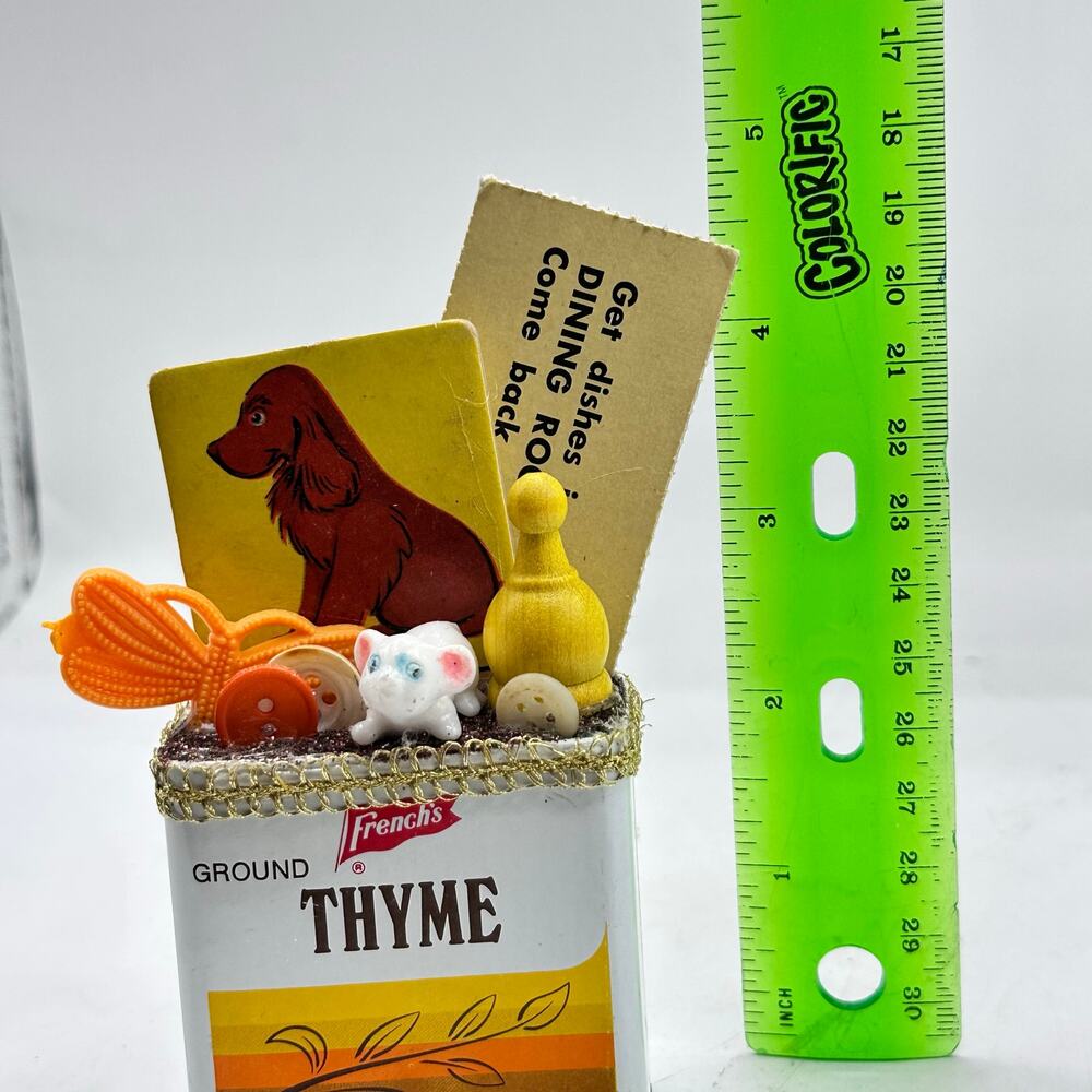 SUPER KITSCH Old Thyme Assemblage - Vintage Toys and Tchotchkes - Picture 2 of 6
